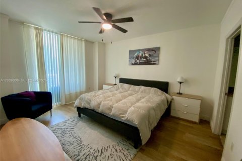 Condo in Miami, Florida, 1 bedroom  № 2086907 - photo 4