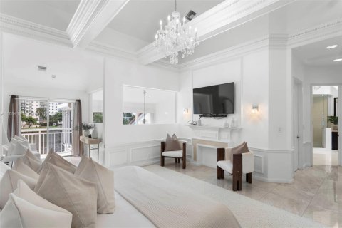 Townhouse in Aventura, Florida 4 bedrooms, 399.48 sq.m. № 2012237 - photo 29