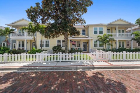 Touwnhouse à vendre à Largo, Floride: 3 chambres, 198.9 m2 № 2093139 - photo 2