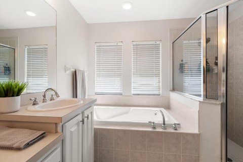 Touwnhouse à vendre à Largo, Floride: 3 chambres, 198.9 m2 № 2093139 - photo 29