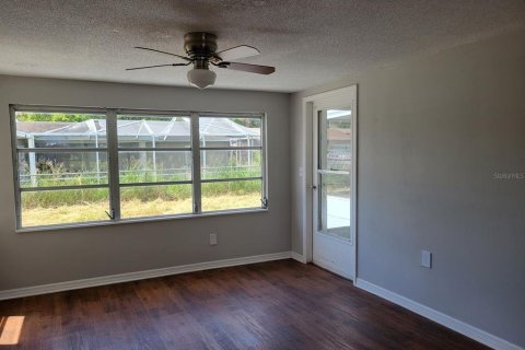 Casa en alquiler en Port Richey, Florida, 3 dormitorios, 120.77 m2 № 1916383 - foto 8