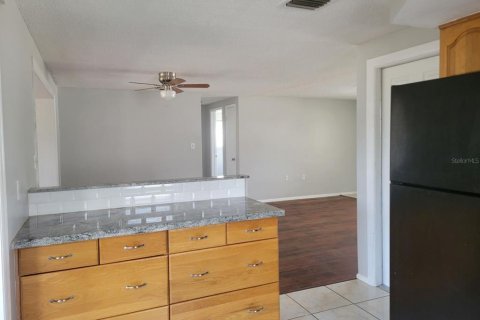 Casa en alquiler en Port Richey, Florida, 3 dormitorios, 120.77 m2 № 1916383 - foto 7