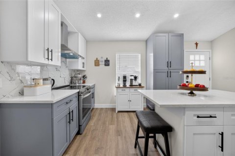Купить виллу или дом в Делтона, Флорида 8 комнат, 127м2, № 2227871 - фото 14