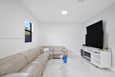 Adosado en venta en Homestead, Florida, 3 dormitorios, 152.55 m2 № 2041204 - foto 12