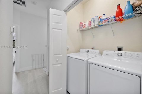 Adosado en venta en Homestead, Florida, 3 dormitorios, 152.55 m2 № 2041204 - foto 25