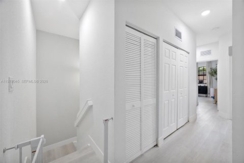 Adosado en venta en Homestead, Florida, 3 dormitorios, 152.55 m2 № 2041204 - foto 20