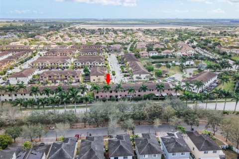 Adosado en venta en Homestead, Florida, 3 dormitorios, 152.55 m2 № 2041204 - foto 28