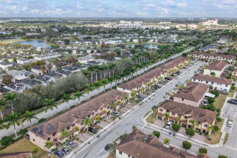 Adosado en venta en Homestead, Florida, 3 dormitorios, 152.55 m2 № 2041204 - foto 29