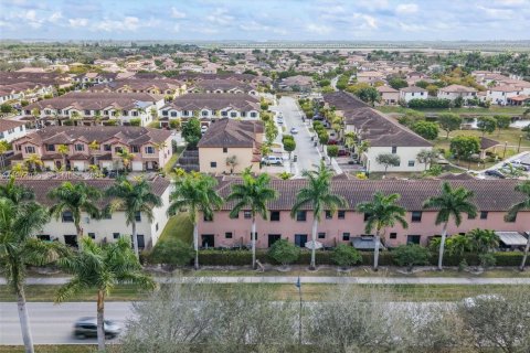 Adosado en venta en Homestead, Florida, 3 dormitorios, 152.55 m2 № 2041204 - foto 27