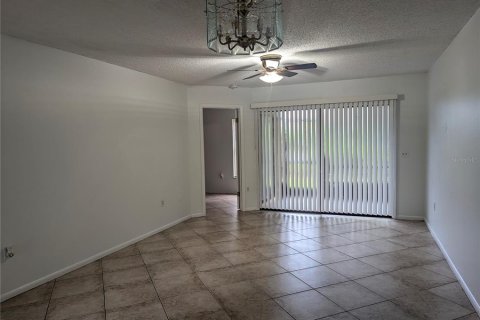 Condo in Orlando, Florida, 2 bedrooms  № 1374052 - photo 16