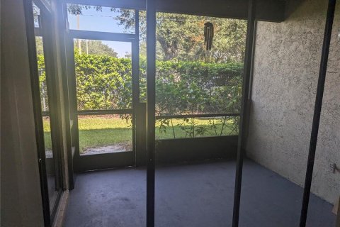 Condo in Orlando, Florida, 2 bedrooms  № 1374052 - photo 18