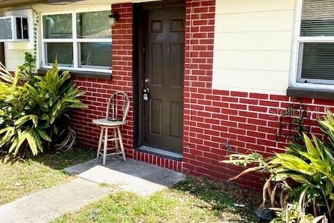 Propiedad comercial en venta en Thonotosassa, Florida, 120.4 m2 № 1657032 - foto 2
