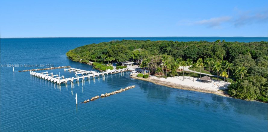 Land in Key Largo, Florida № 1697109