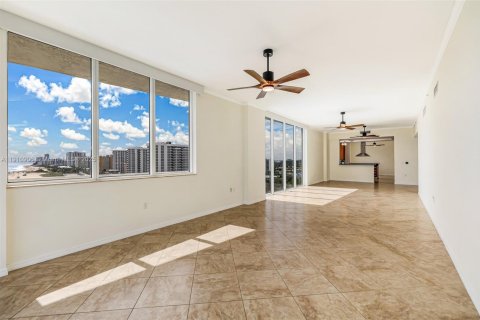 Condo in Pompano Beach, Florida, 3 bedrooms  № 1966146 - photo 14