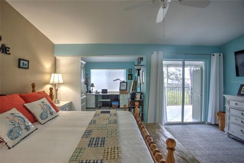 Condo in Rotonda, Florida, 3 bedrooms № 2418569 - photo 13
