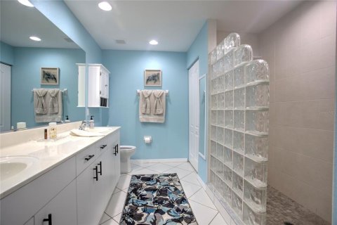 Condo in Rotonda, Florida, 3 bedrooms № 2418569 - photo 16