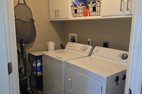 Condo in Rotonda, Florida, 3 bedrooms № 2418569 - photo 18
