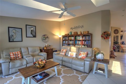 Condo in Rotonda, Florida, 3 bedrooms № 2418569 - photo 10