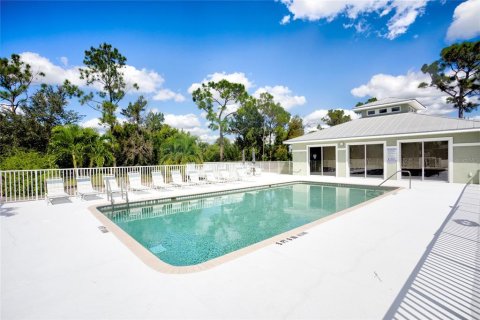 Condo in Rotonda, Florida, 3 bedrooms № 2418569 - photo 27
