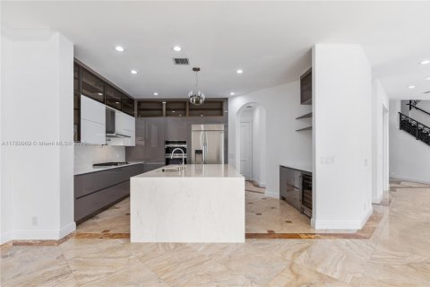 House in Boca Raton, Florida 5 bedrooms, 396.04 sq.m. № 1699490 - photo 16