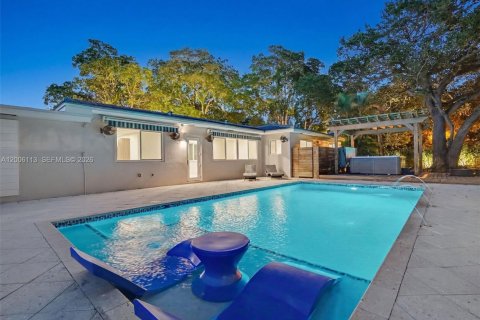 House in El Portal, Florida 3 bedrooms, 140.28 sq.m. № 2073186 - photo 8