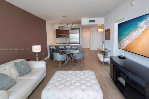 Condo in Miami, Florida, 1 bedroom  № 2068440 - photo 4