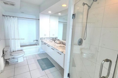 Condo in Miami, Florida, 1 bedroom  № 2068440 - photo 9