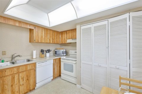 Condominio en alquiler en Seminole, Florida, 2 dormitorios, 98.01 m2 № 1899652 - foto 14