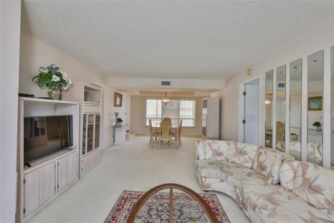 Condominio en alquiler en Seminole, Florida, 2 dormitorios, 98.01 m2 № 1899652 - foto 9