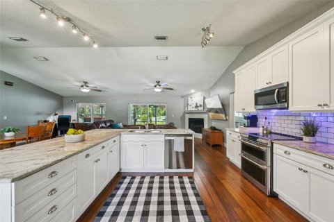 Casa en venta en Land O' Lakes, Florida, 3 dormitorios, 161 m2 № 1848226 - foto 22