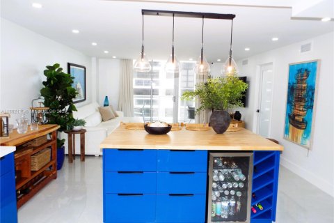 Copropriété à louer à Miami Beach, Floride: 2 chambres, 76.64 m2 № 1892496 - photo 17