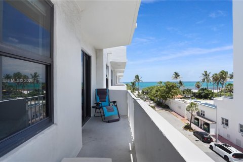 Condominio en venta en Miami Beach, Florida, 2 dormitorios, 88.16 m2 № 2185958 - foto 10