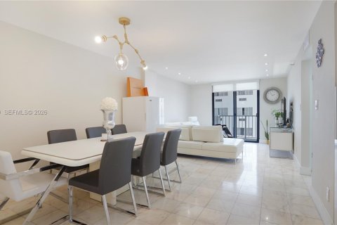 Condominio en Miami Beach, Florida, 2 dormitorios  № 2185958