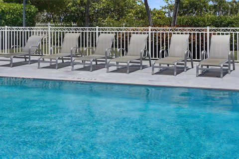 Condominio en venta en Miami Beach, Florida, 2 dormitorios, 88.16 m2 № 2185958 - foto 13