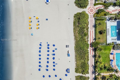 Condominio en venta en Miami Beach, Florida, 2 dormitorios, 88.16 m2 № 2185958 - foto 16
