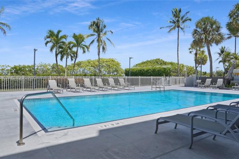 Condominio en venta en Miami Beach, Florida, 2 dormitorios, 88.16 m2 № 2185958 - foto 12