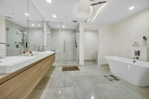 Condo in North Miami Beach, Florida, 3 bedrooms № 2082281 - photo 29