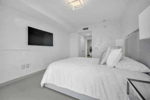 Condo in North Miami Beach, Florida, 3 bedrooms № 2082281 - photo 19
