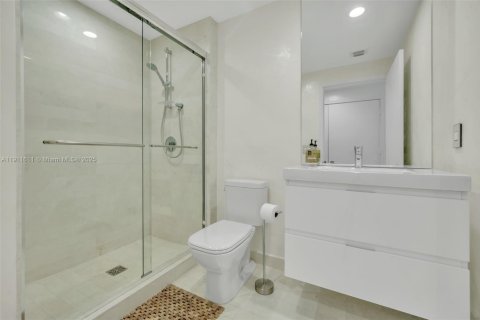 Condo in North Miami Beach, Florida, 3 bedrooms № 2082281 - photo 21
