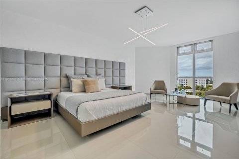 Condo in North Miami Beach, Florida, 3 bedrooms № 2082281 - photo 26