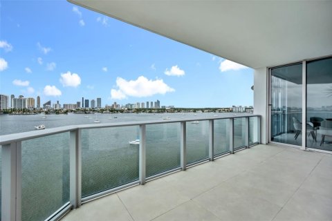 Condo in North Miami Beach, Florida, 3 bedrooms № 2082281 - photo 15