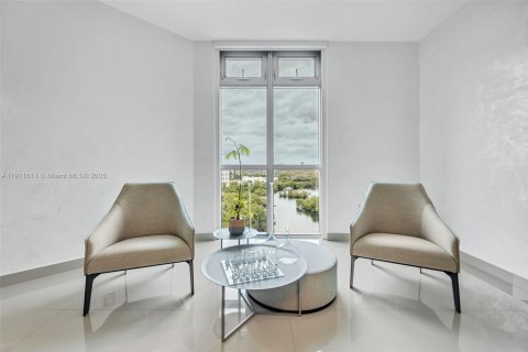 Condo in North Miami Beach, Florida, 3 bedrooms № 2082281 - photo 27