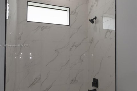 Villa ou maison à vendre à Lehigh Acres, Floride: 4 chambres, 171.13 m2 № 1949720 - photo 19