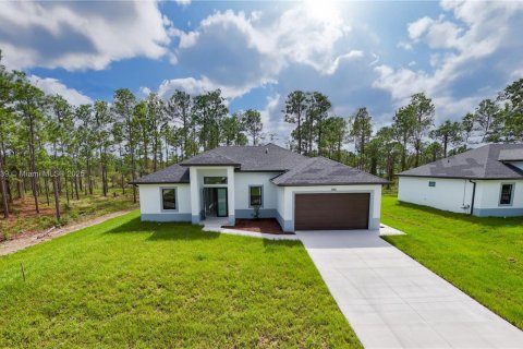 Villa ou maison à Lehigh Acres, Floride 4 chambres, 171.13 m2 № 1949720