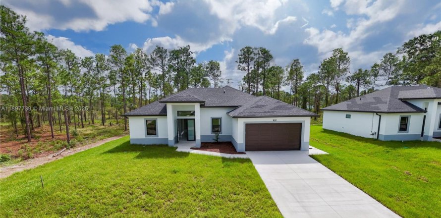 Villa ou maison à Lehigh Acres, Floride 4 chambres, 171.13 m2 № 1949720