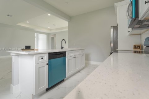 Villa ou maison à vendre à Lehigh Acres, Floride: 4 chambres, 171.13 m2 № 1949720 - photo 4