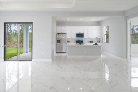 Villa ou maison à vendre à Lehigh Acres, Floride: 4 chambres, 171.13 m2 № 1949720 - photo 8