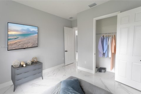 Villa ou maison à vendre à Lehigh Acres, Floride: 4 chambres, 171.13 m2 № 1949720 - photo 22