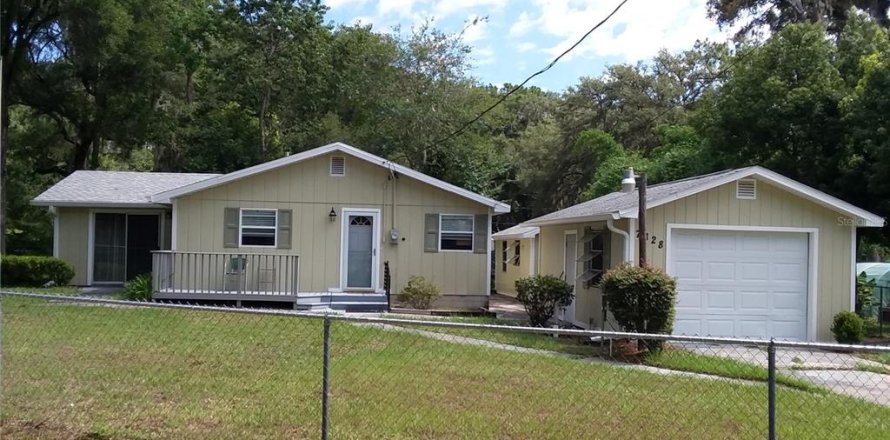 Casa en Floral City, Florida 3 dormitorios, 107.02 m2 № 1267651