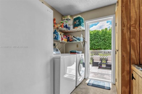 Villa ou maison à vendre à Hollywood, Floride: 3 chambres, 131.74 m2 № 1997525 - photo 14